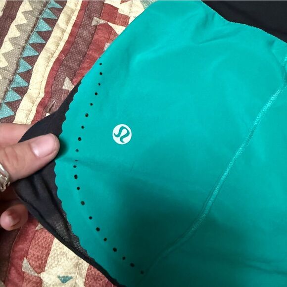 Lululemon Athletica Teal running shorts size 8 - Picture 4 of 4